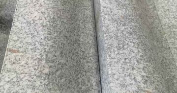 海东芙蓉白S型拉丝面路沿石