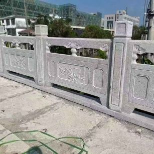 海东 芝麻白栏杆