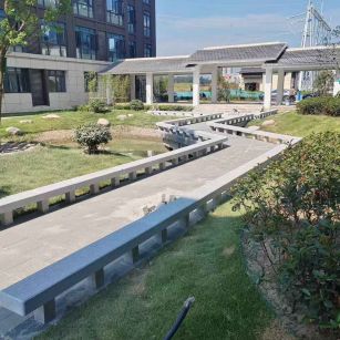 海东 芝麻灰小区坐凳&栏杆安装效果