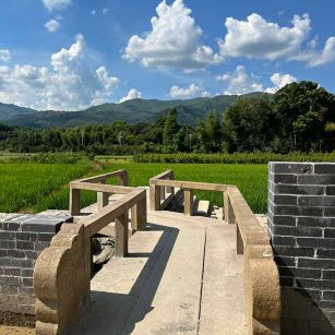 海东花岗岩仿古石材景区使用案例