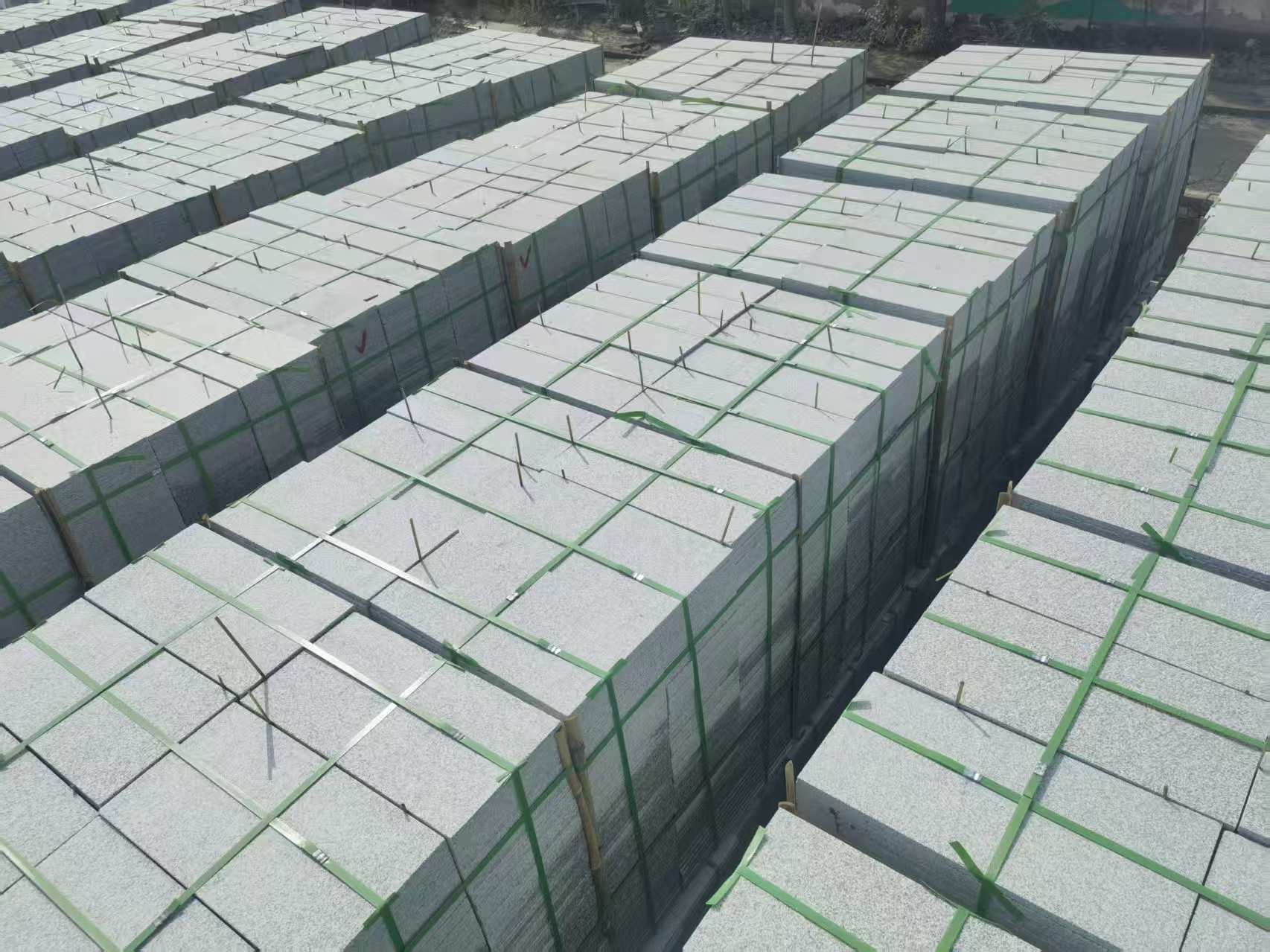 海东 芝麻白1.8公分火烧300*600地铺，清仓大甩卖