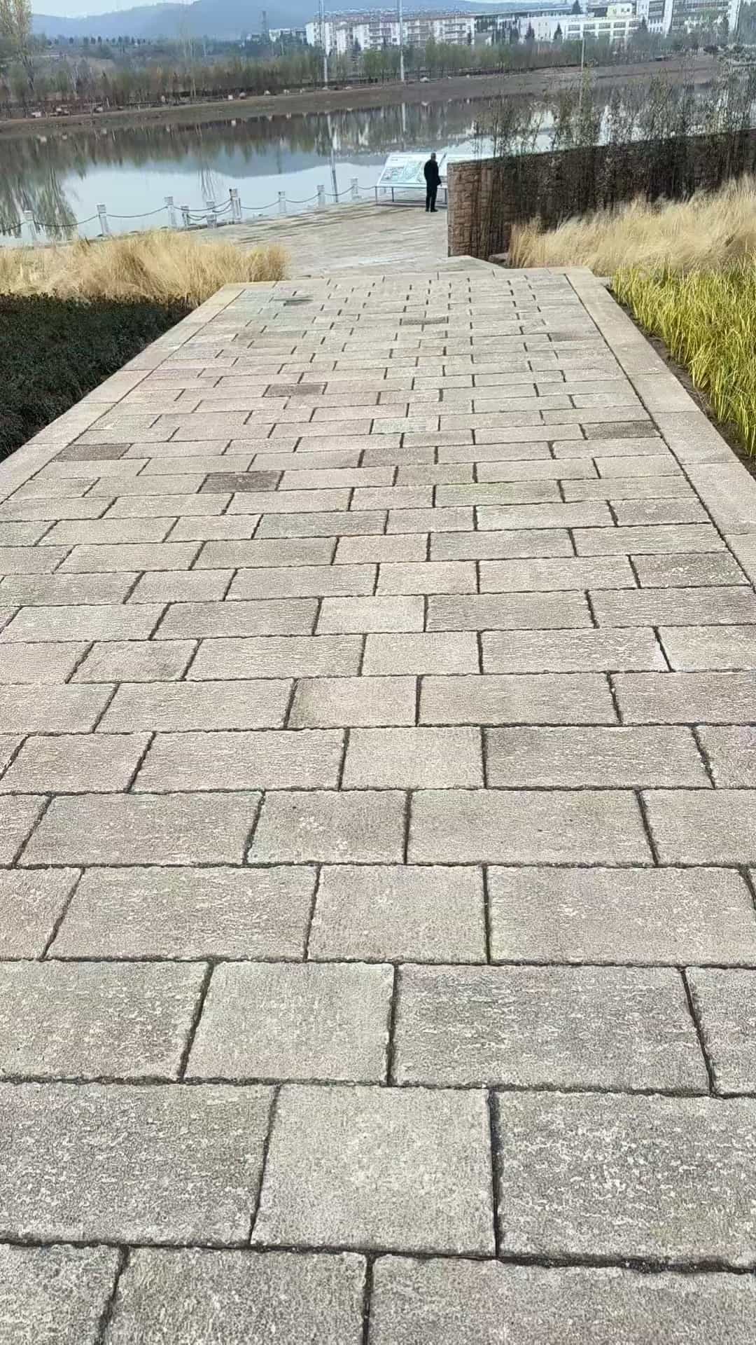 海东仿古石铺装效果