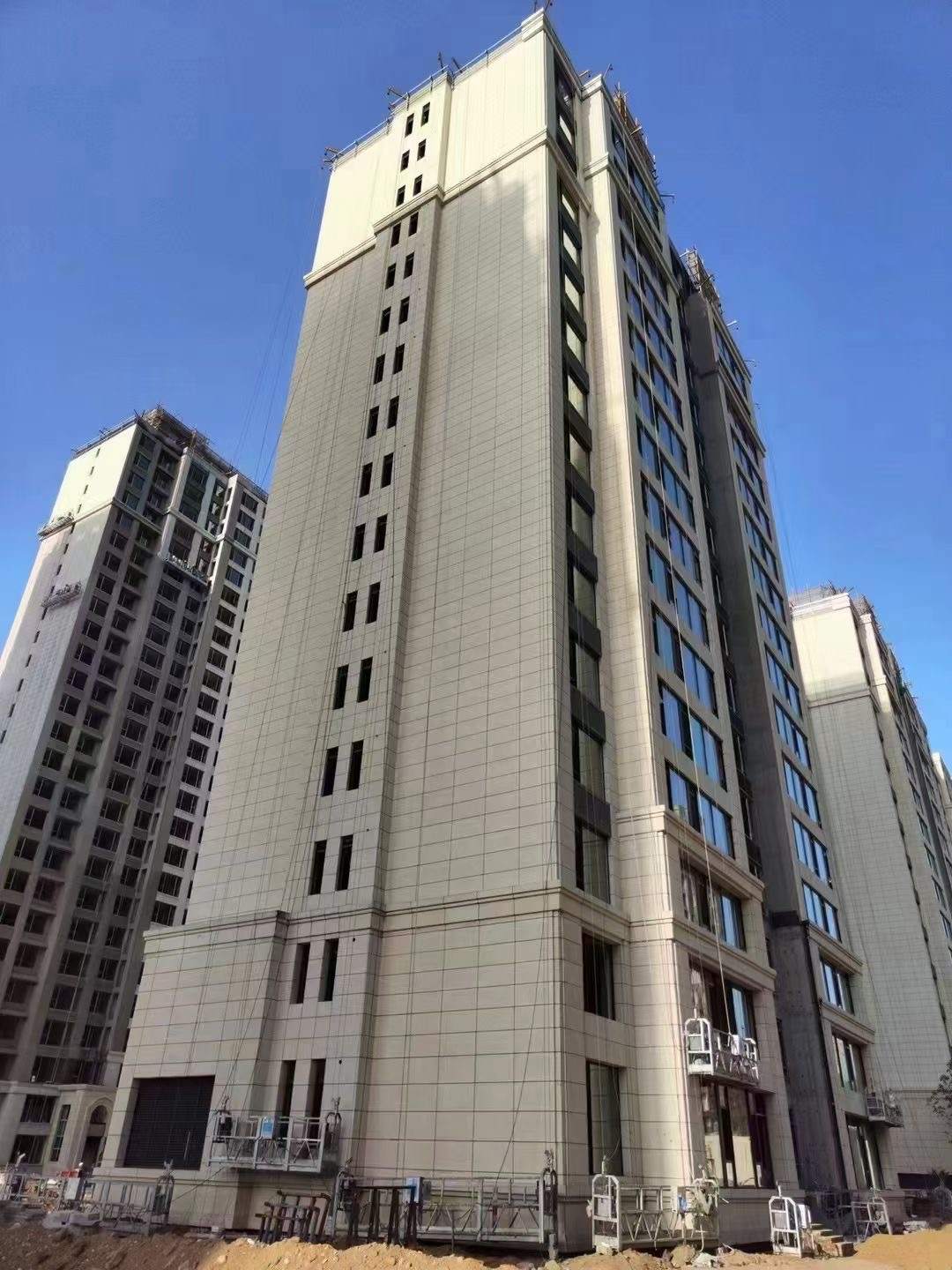 海东黄金麻高端小区，外墙干挂