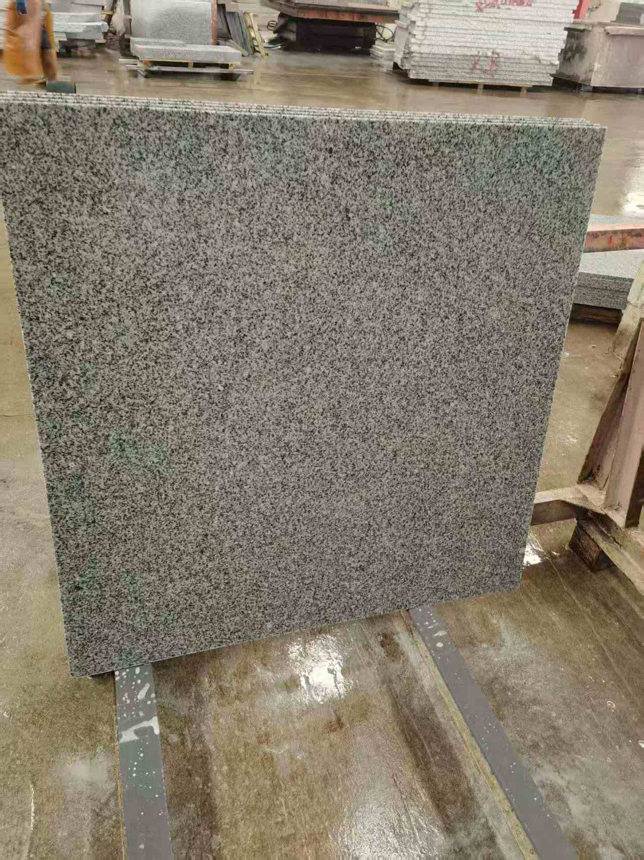 海东 芝麻白光面900*900，高地铁标准