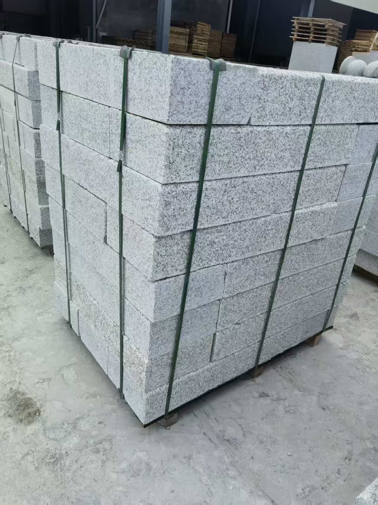 海东 芙蓉白火烧两面路沿石